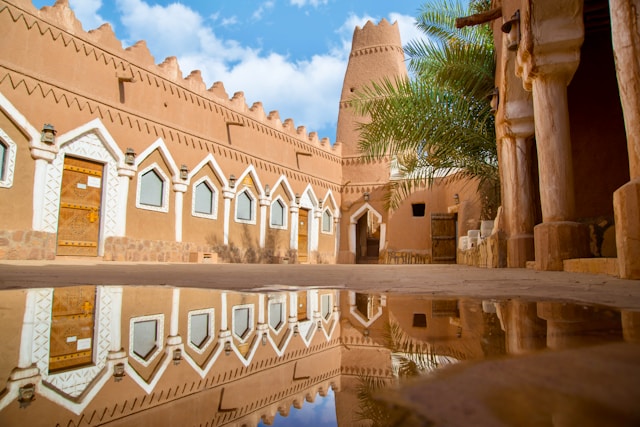 كيف أشتغل في العقار؟ — دليل البداية الكامل في السوق السعودي